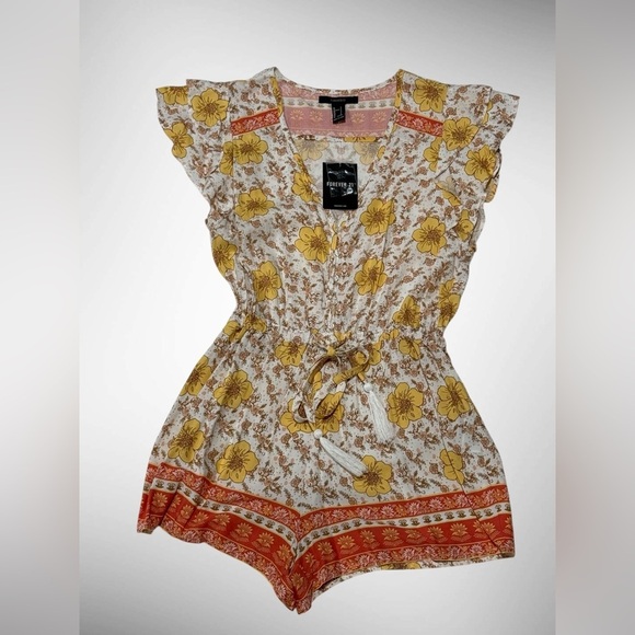 Forever 21 Summer Romper Small With Drawstring and Elastic Waist NWT - Picture 4 of 11